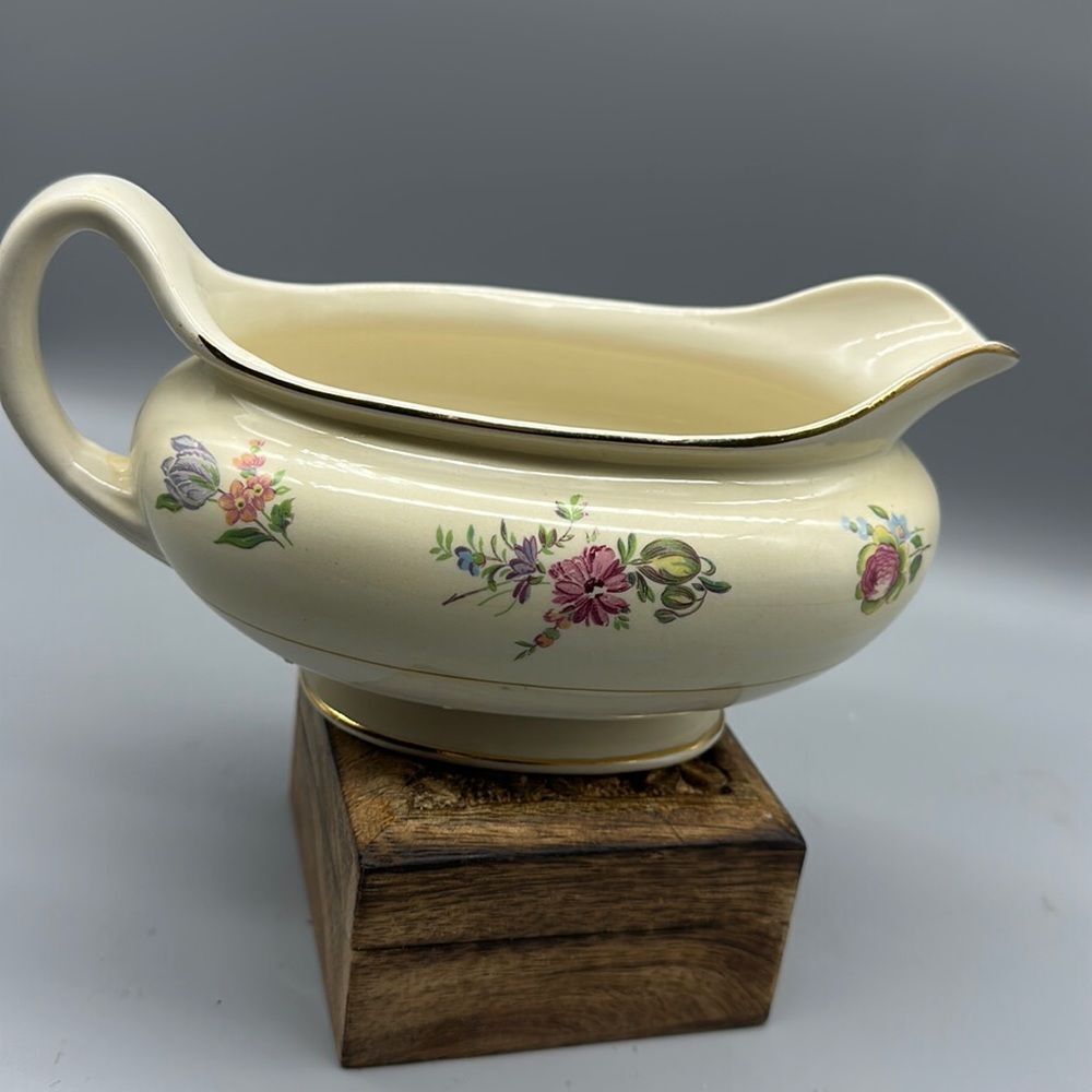 Household Institute Pricilla Pattern heavy bowl